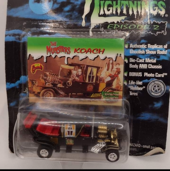 Johnny Lightning The Munsters Koach Frightening Lightning - Picture 1 of 4